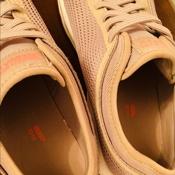 Sketchers go walk sneakers - Picture 3 of 3